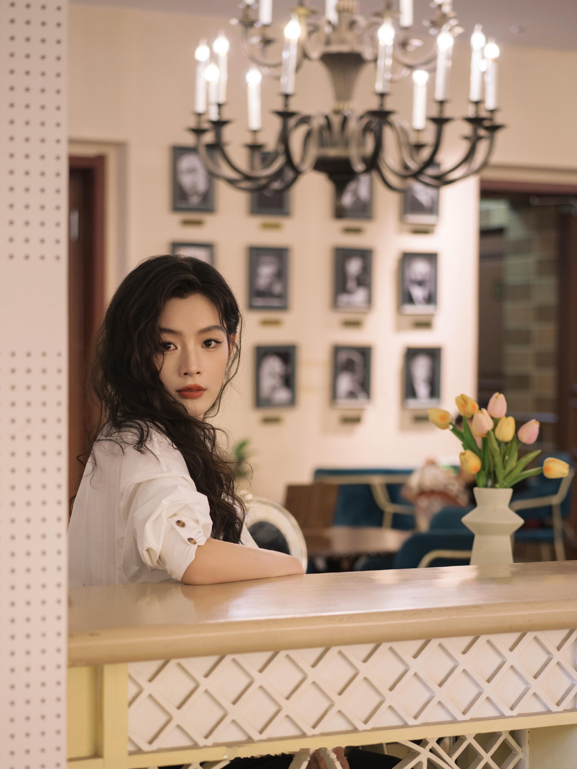 1.陈丽君《祝姑娘》预计9月5日开机，剧组在横店已经有办公室了，她这一年来好资源