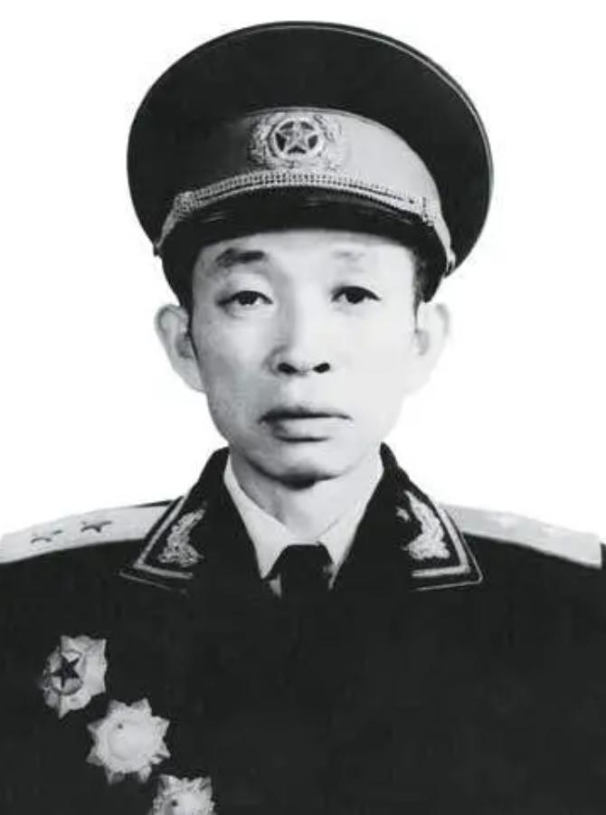 1955年授衔后，同为“叶王陶”的王必成、陶勇仅授中将，叶飞授上将，王必成