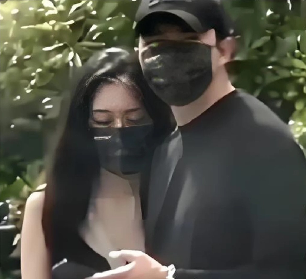 俞灏明公开恋情，对象居然是她