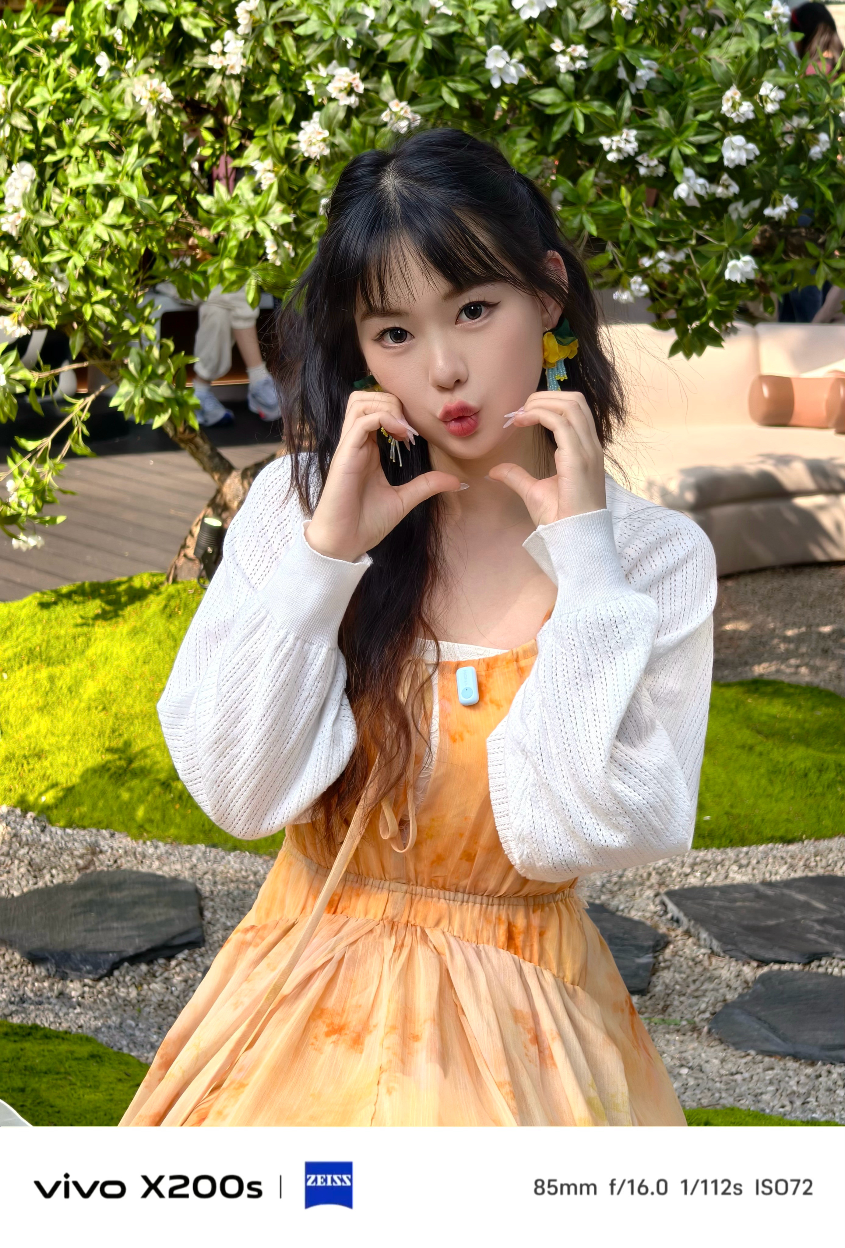 闯入镜头的春天又到了可以穿漂亮裙子的时候了！！这个五一大家也都要美美出片！分享