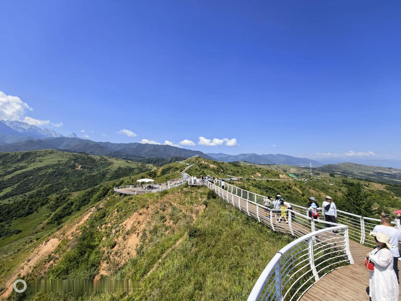 我先说一句，网红打卡害死人啊，早知道去刘家峡看水库了，这景区，实在没有啥意思，半
