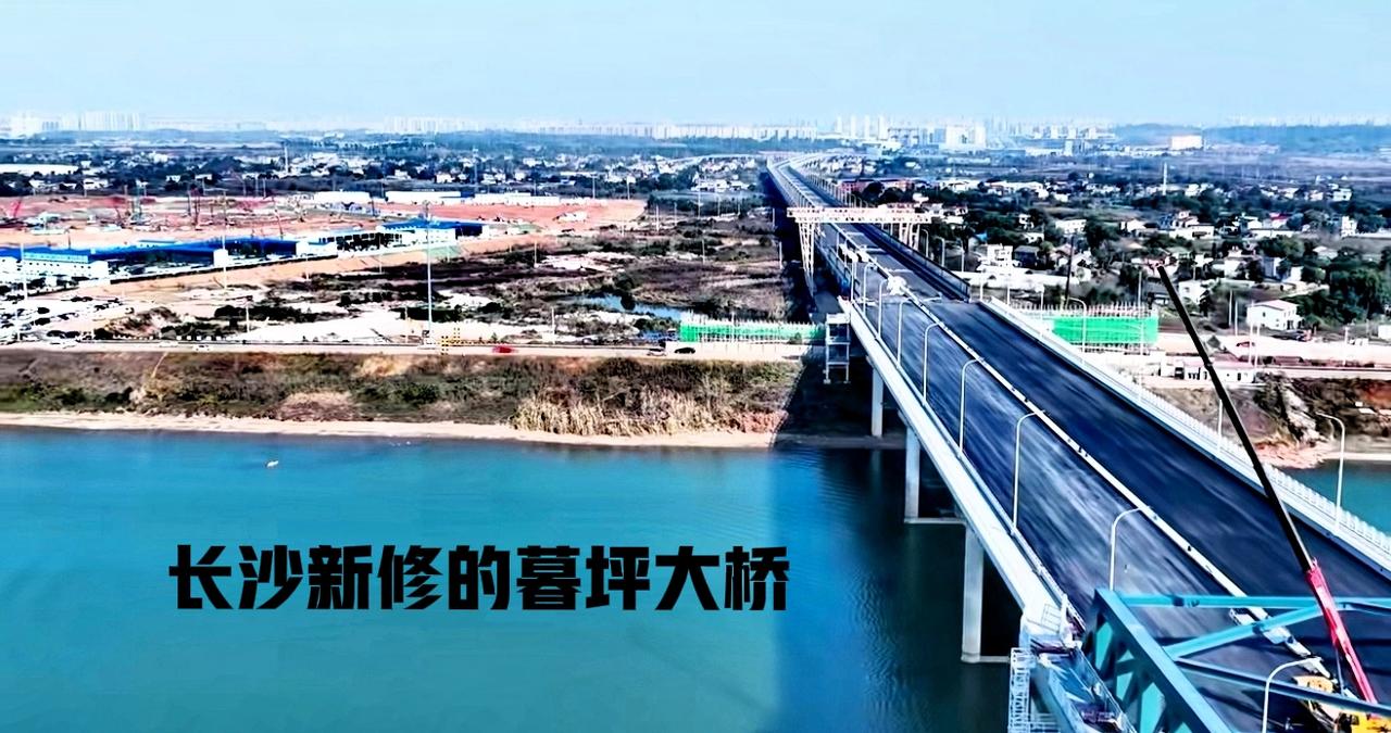 说实话，长沙奥体中心这个地方，如果真正能够建设的非常高大上，那么这个地方的繁华生