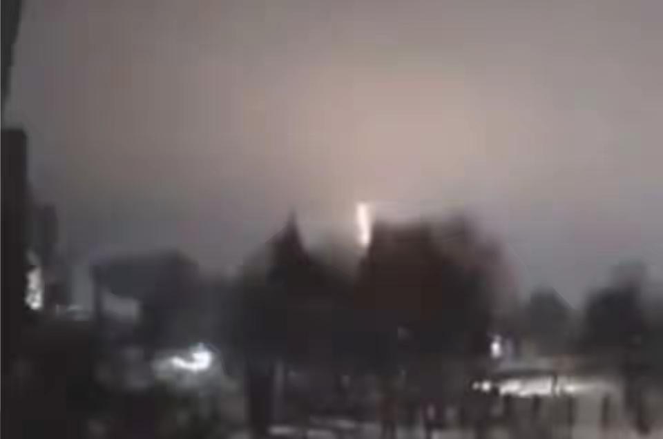 美媒《军事观察杂志》爆料，1月8号深夜，中美两边都突然接到了俄罗斯的电话，话说得