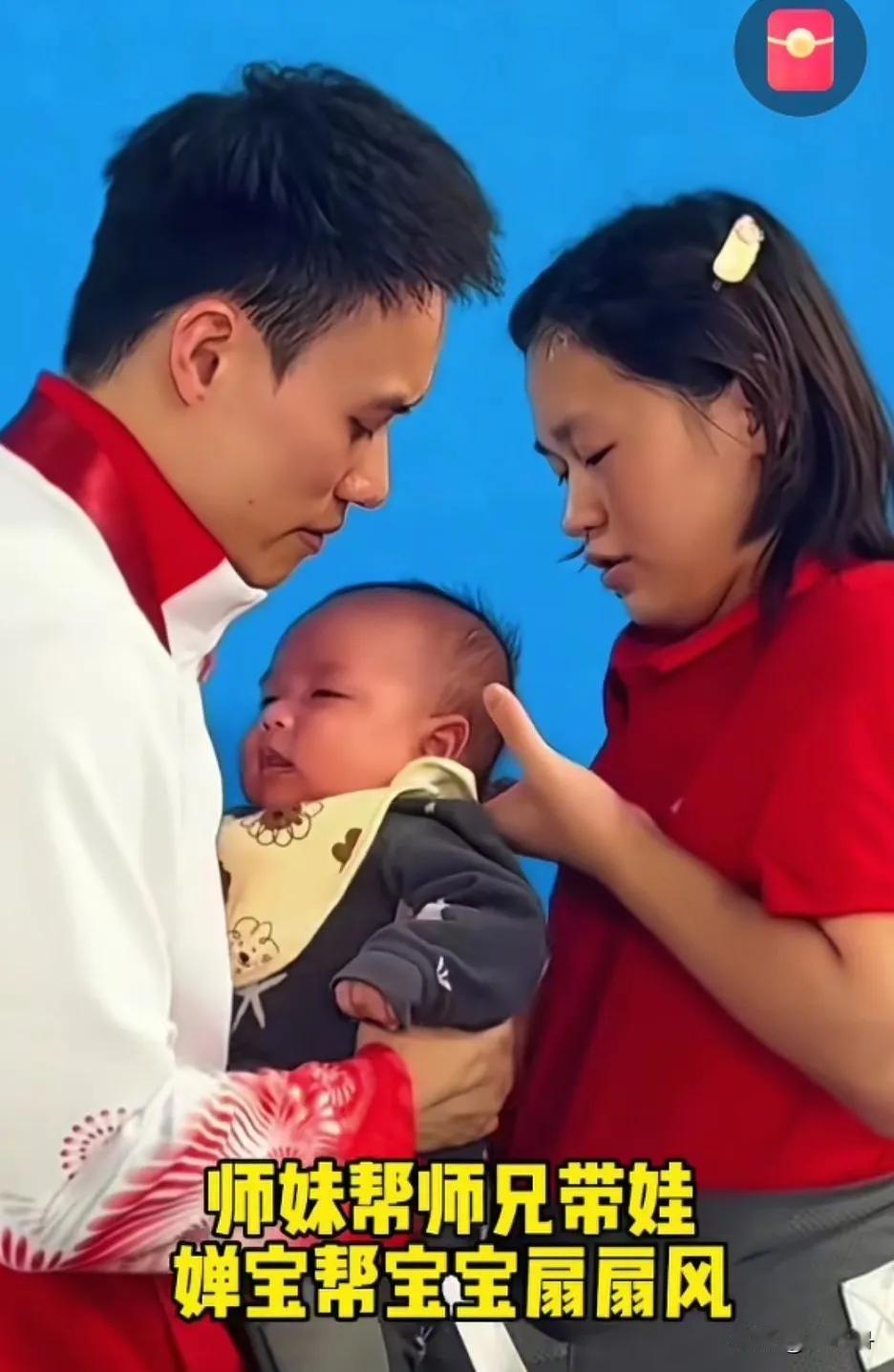 谁注意到这个细节，当婵宝把小宝宝递给谢思易的时候，然而婵宝小心翼翼的托着小宝宝的