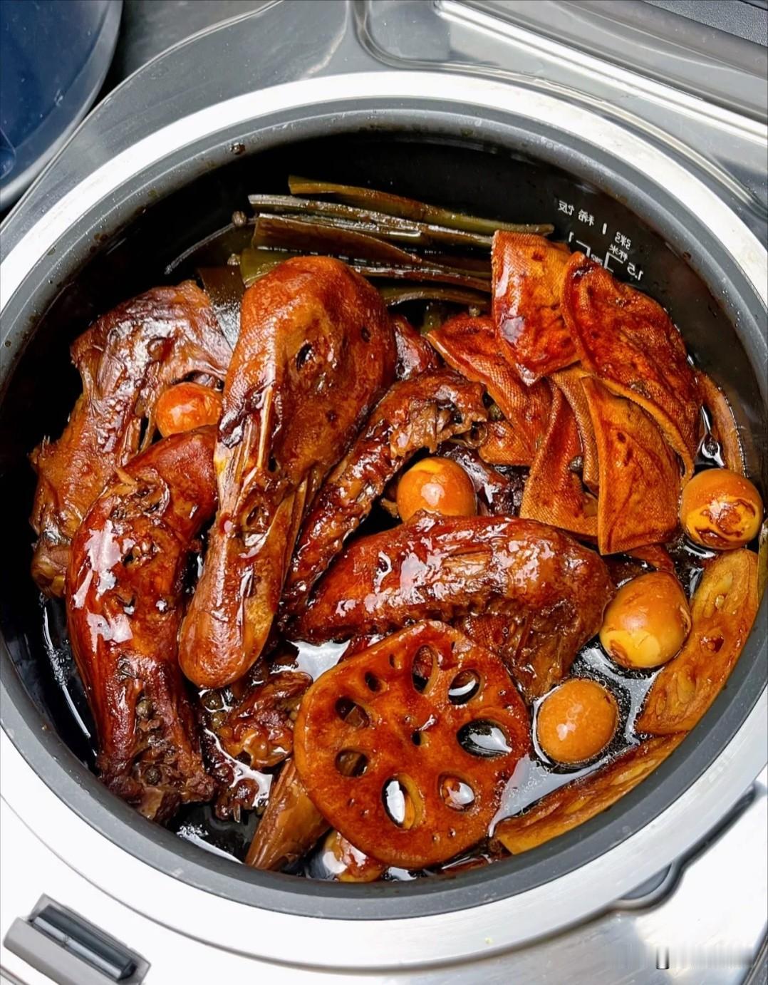 再也不买外面卤味！用电饭锅一锅出，香到邻居来敲门以前总爱买外面的卤鸭货，随