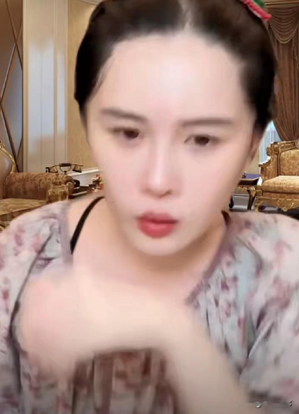 赵本山女儿球球透露自己没钱，过的一般，和大家一样也需要努力赚钱还房贷！