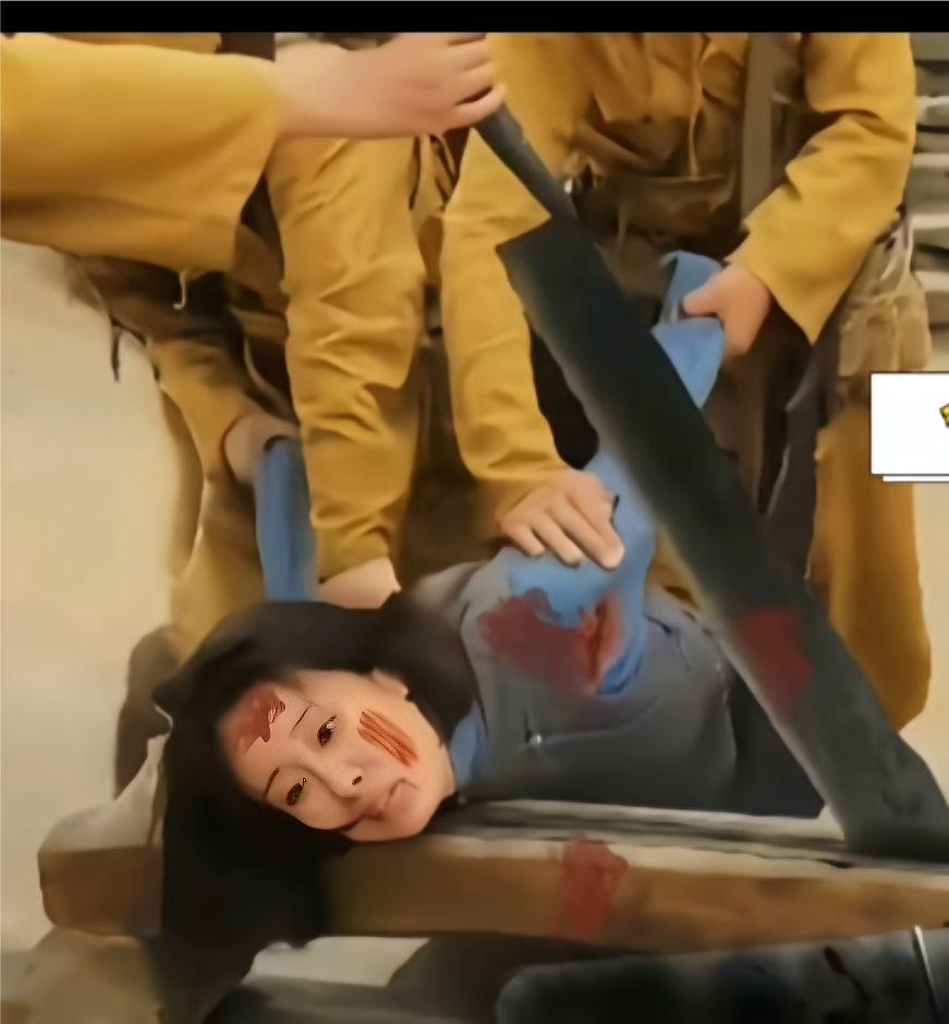 1946年8月，她不幸被抓，面对敌人的严刑拷打和威逼利诱，她虽然已经满身伤痕，但