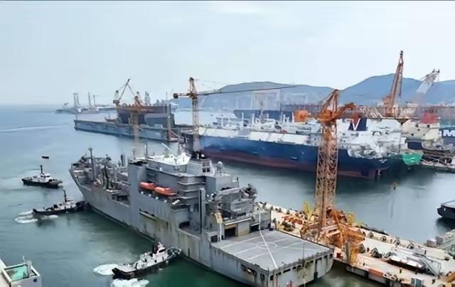 40艘大单直接砸向中国，韩国造船业拿到了全球62%的订单，韩媒马上狂欢，还扬言“
