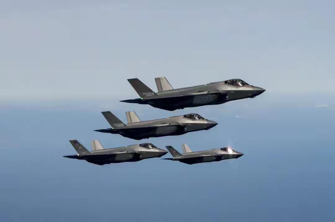 大约有上百架F35出动，演练突袭行动，都在为最后时刻做准备主要是台湾军火到了，