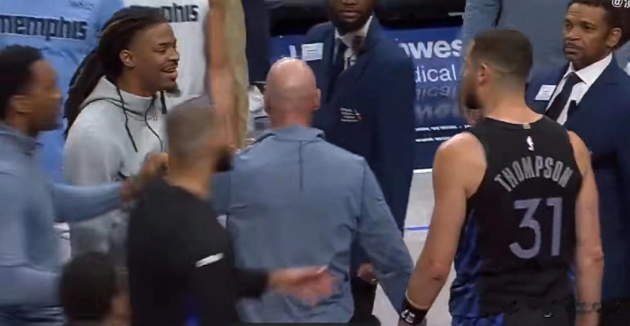 莫兰特真的太狂妄了！今天，灰熊队以102-96力克独行侠队。这本来是一场平平