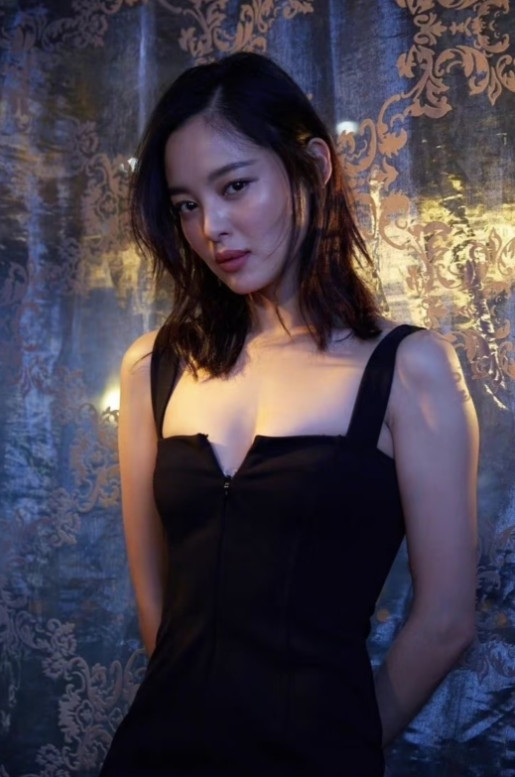 终于搞明白了，为什么辛芷蕾能够成为国内第一个拿威尼斯影后的女演员了。不是