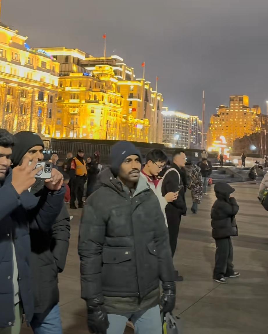 印度人回到印度后如何评价中国曾经有一位印度博主，来中国旅游，待了一周，回去后