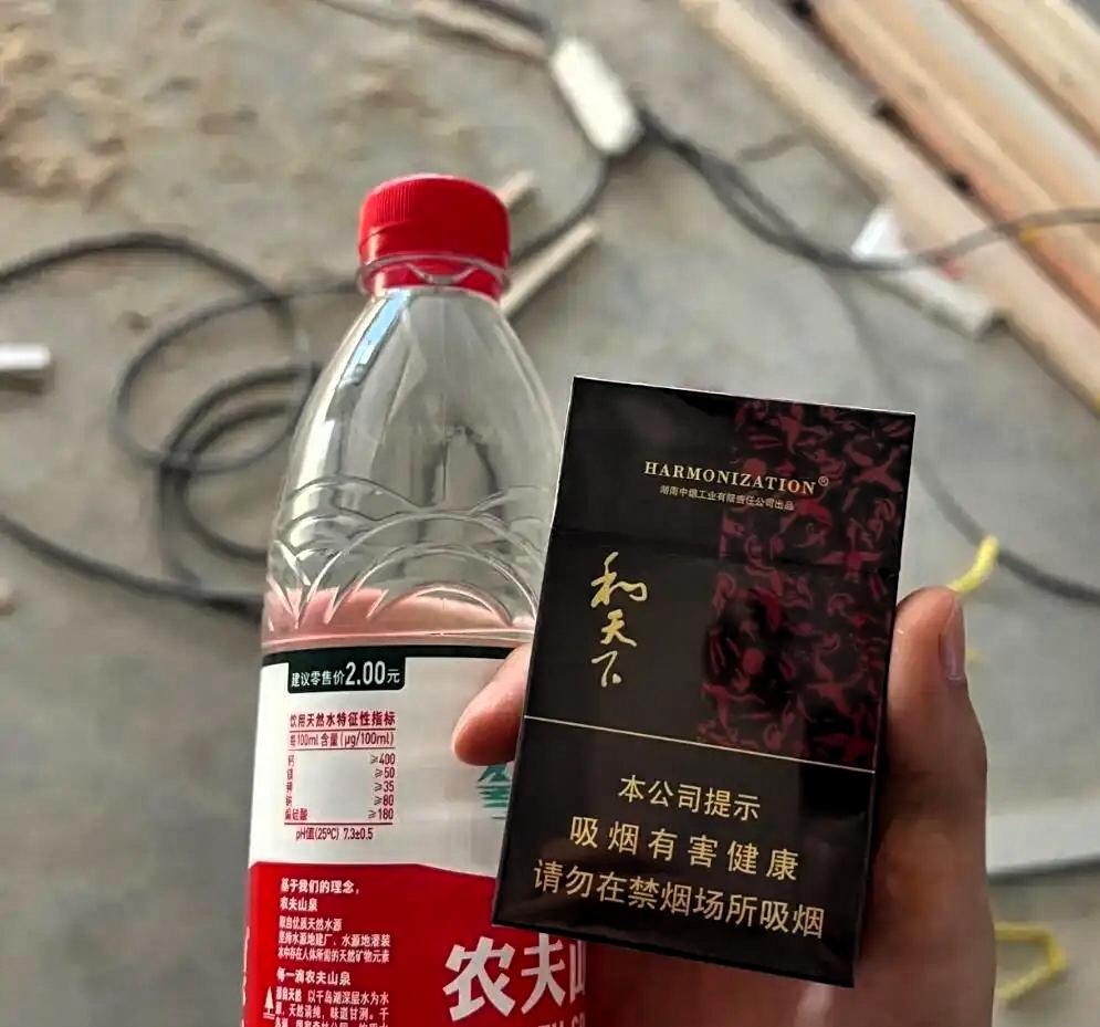 大家发现没有？很多人第一次装修的时候，都踩过讨好施工师傅的坑。觉得大家出来