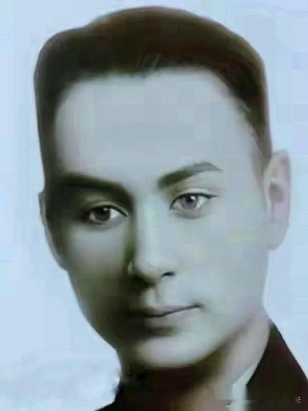 聂曦留给妻子的只有一纸婚书，妻子在领骨灰时说本想和他殉情，但孩子还小。[赞][赞