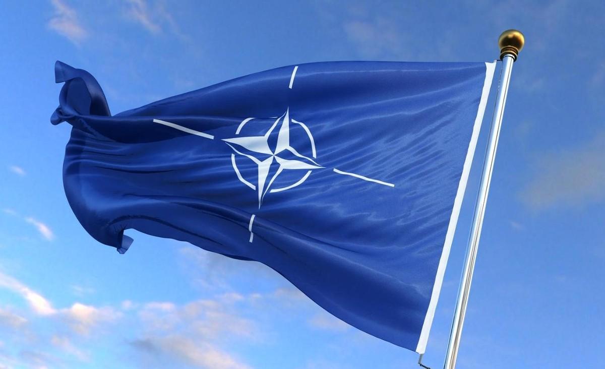 作为天天盯着国际军贸动向的老军迷，看到塞尔维亚居然成了欧洲首个装备高超音速武器的