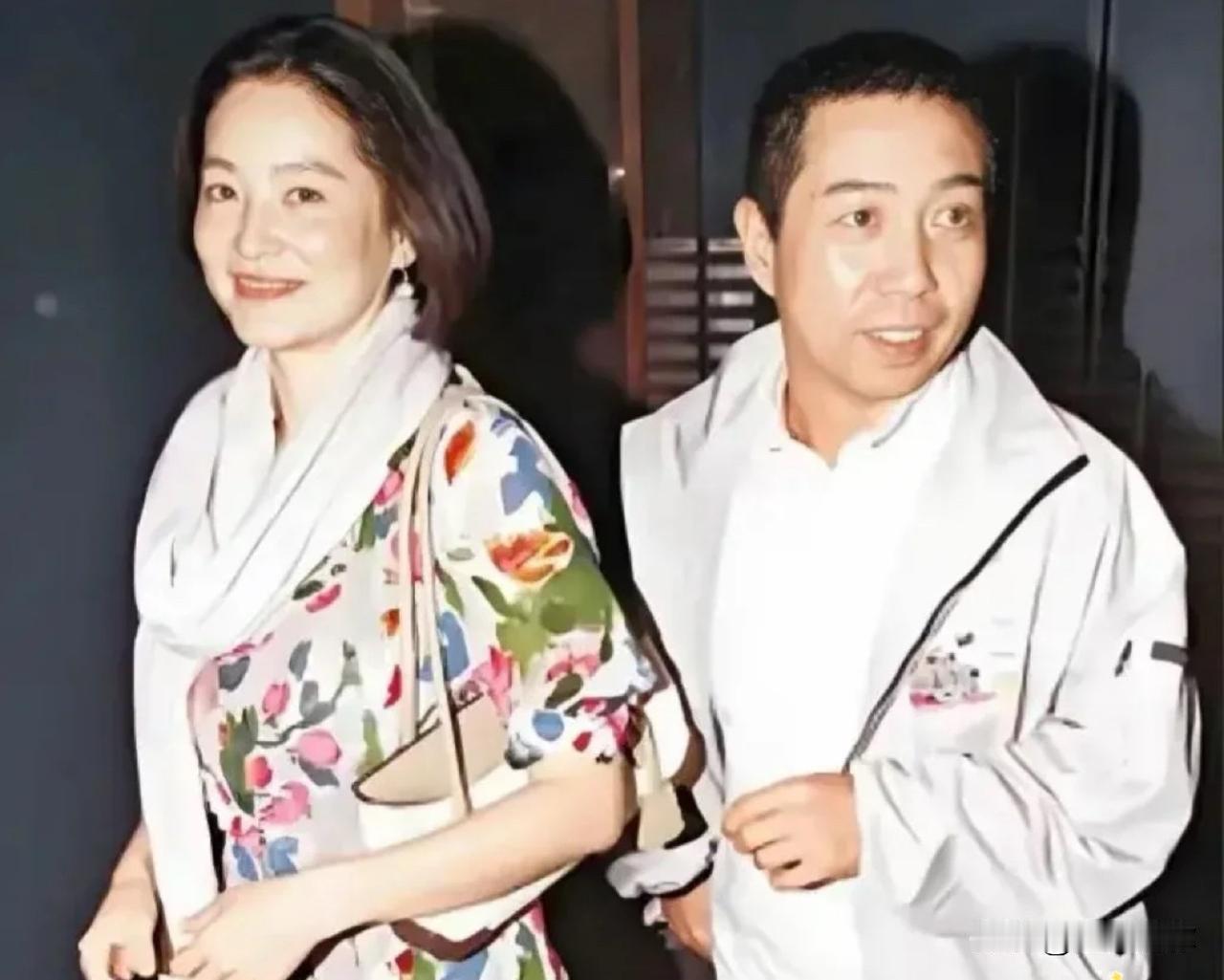 其实林青霞的前夫如果真想要儿子又何必娶40岁的林青霞？说白了，爱会湮灭，爱会消失