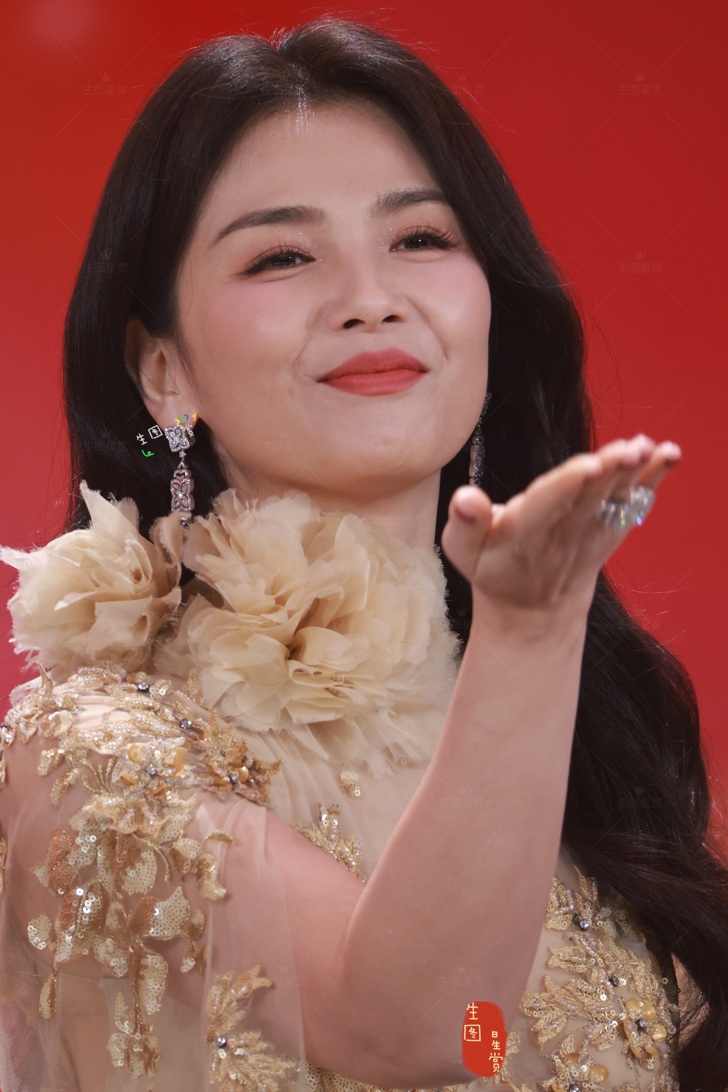 刘涛广东卫视湾区春晚出图美美总动人的涛姐🌟湾区春晚刘涛带着汤来了