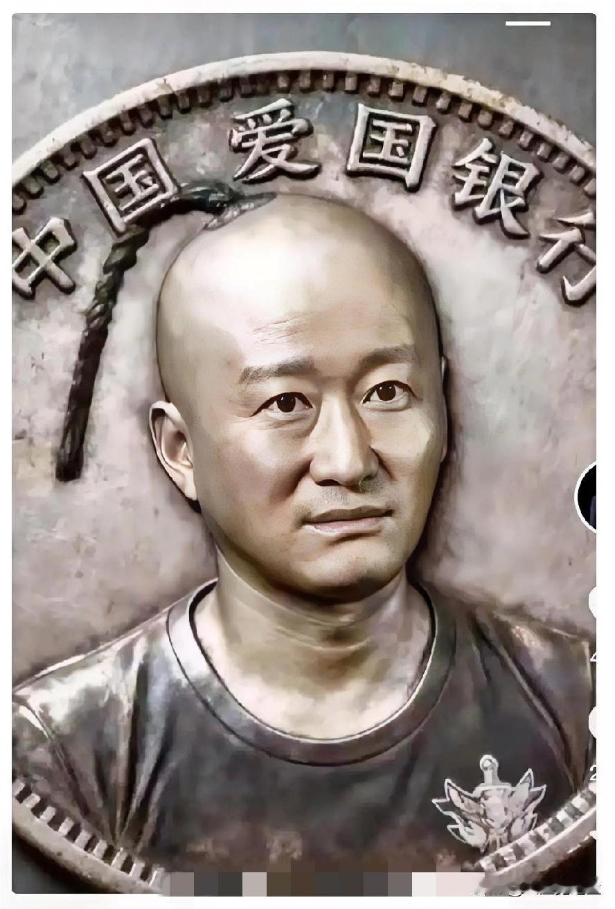 别信明星嘴里那套“贵族家史”。吴京说自己是多尔衮后代，武状元之后，咸丰还赐过匾