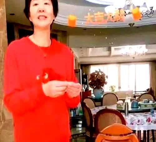 目前在美定居的体育明星，据Deepsick查询，只有郎平和易建联在美定居