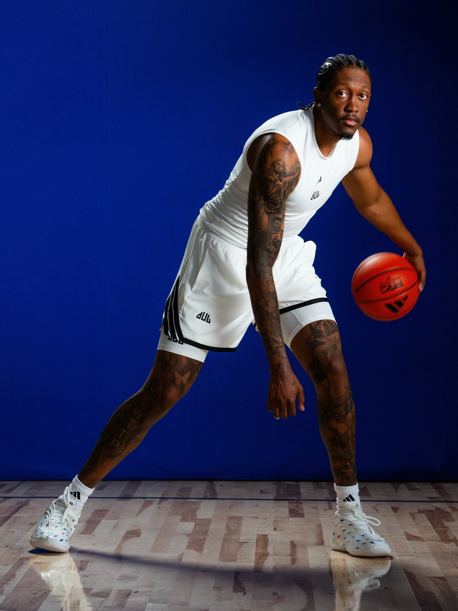 adidasHardenVol.10“Thunderbolt”PE将