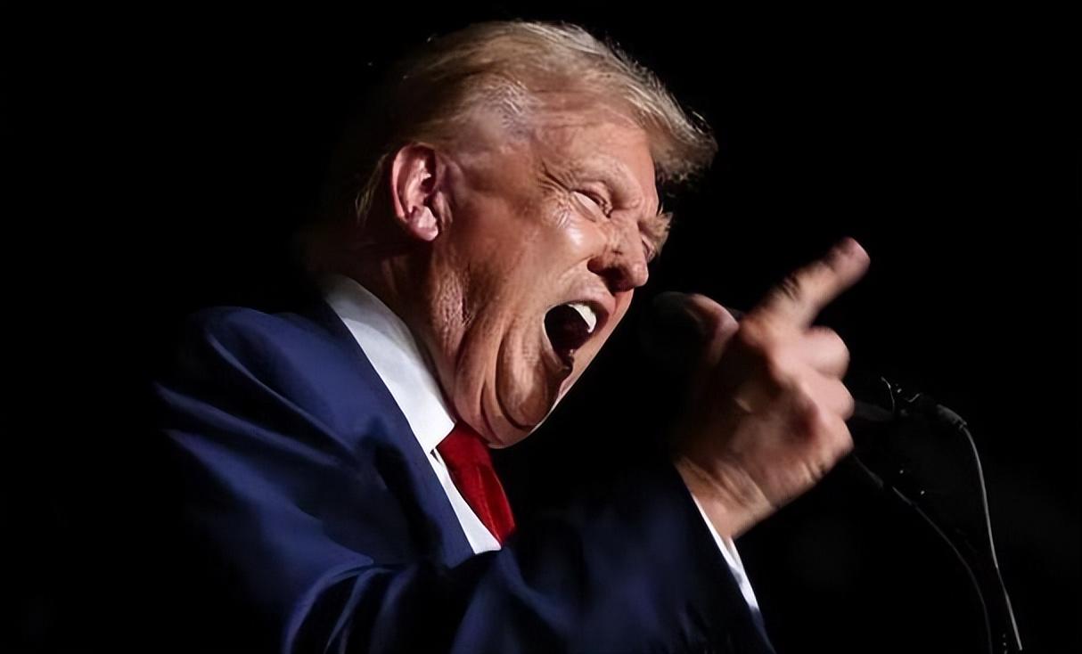 美国华盛顿希尔顿酒店外的白宫记者协会晚宴现场，一场突如其来的枪击事件再度震撼全国