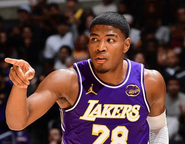 湖人的问题，哪里只是防守不行，那么简单啊！哦，对了，防守老大难问题了。东契