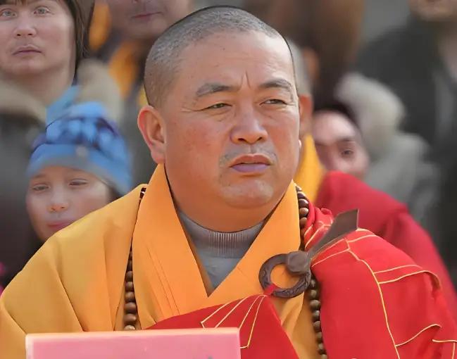 一个方丈倒下了，千年古刹的香火会灭吗？3月20日，新乡市检察院正式对释永信提