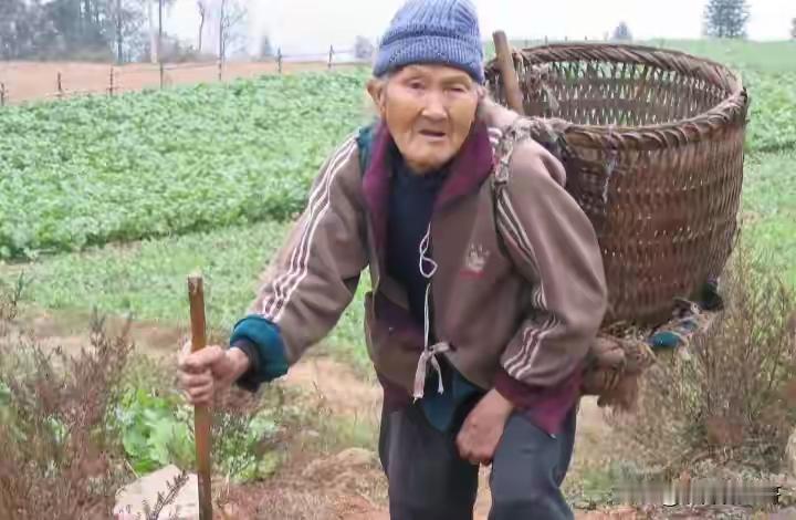 当心累的时候你喜欢怎样度过?美酒加咖啡，一杯又一杯！每当心累的时候，我总是