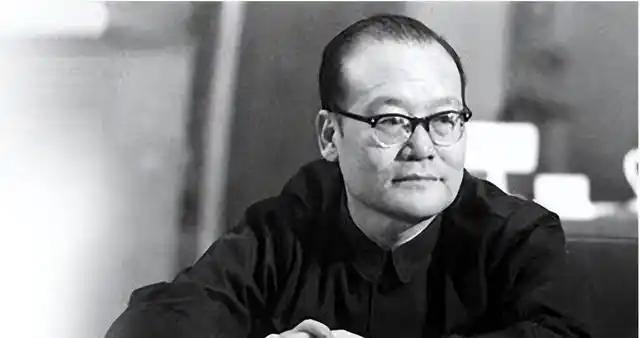 纪登奎倒下前，说了一句话：“我不行了，我要死了。”那天他刚吃过晚饭，在自家院子里