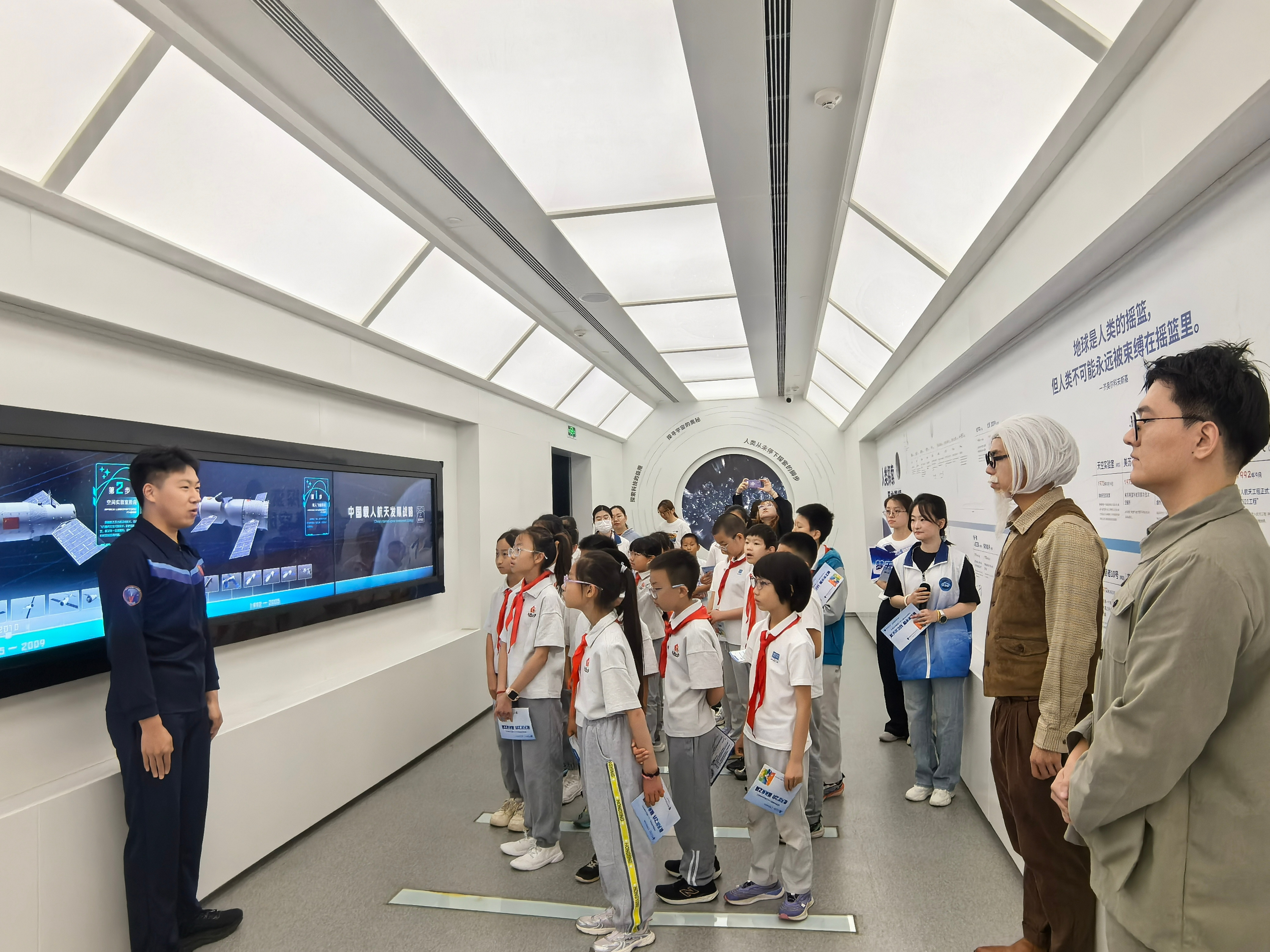公众科学日在中国科学院空间应用工程与技术中心里，一场穿越古今的航天梦正在上演！