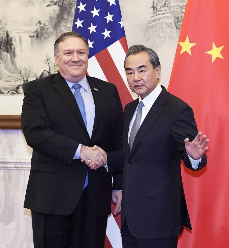 战略转向恰似洋流转变方向，表面风平浪静，实则深层结构正在经历重组。从科技领域的精