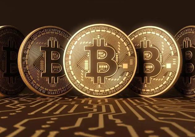 全世界最大的笑话，就是比特币标榜的“去中心化”！这玩意吹捧了十几年，结果彻底变成