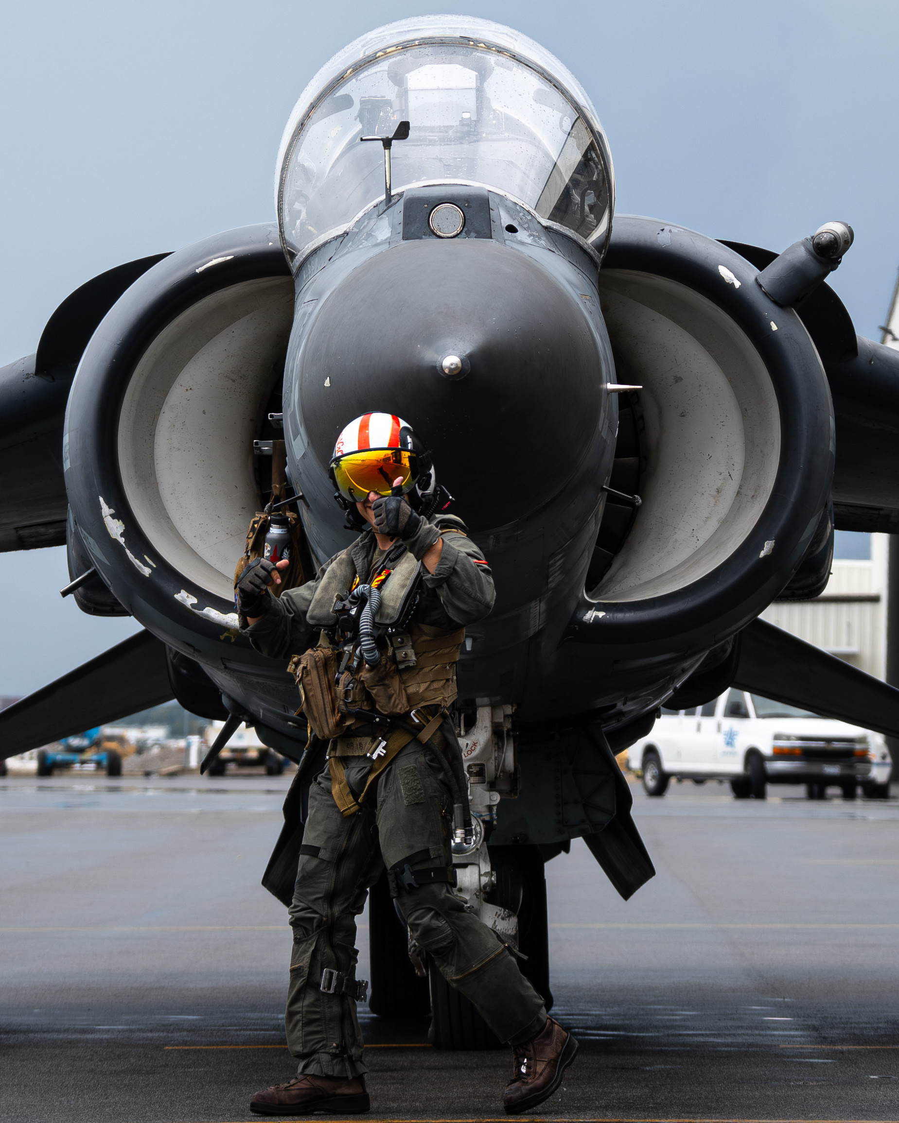VMA-223Bulldogs中队旗下AV-8B​​​