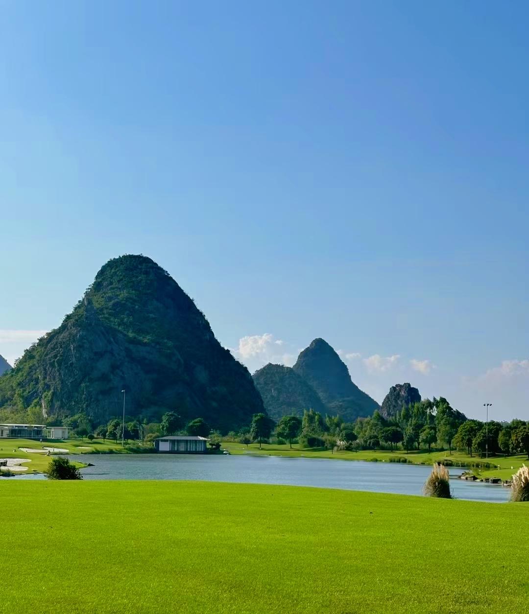 赚钱和完美主义者的游戏无关是行动主义者的复利。赚钱这件事，其实有两道天然的筛选