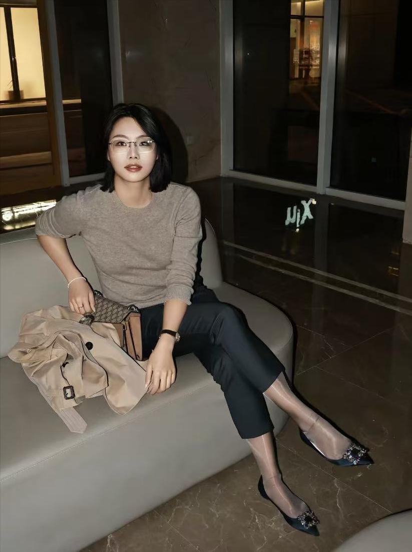 天冷出门要加衣