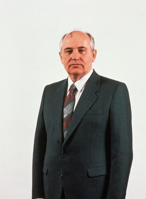 1992年，俄罗斯公开绝密档案，曝光了抗美援朝被掩藏42年的真相。原来抗美援朝还