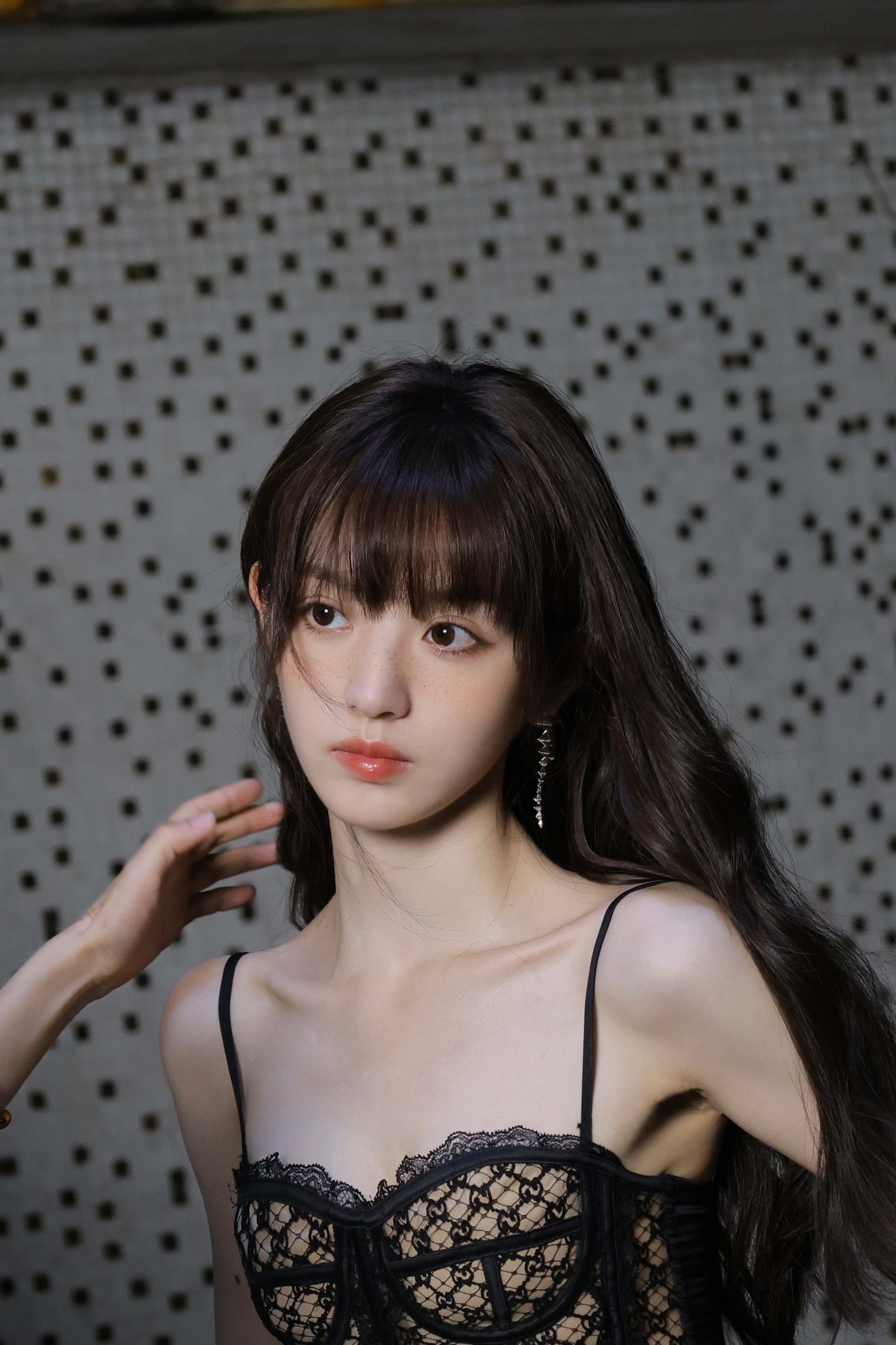 田曦薇蕾丝吊带