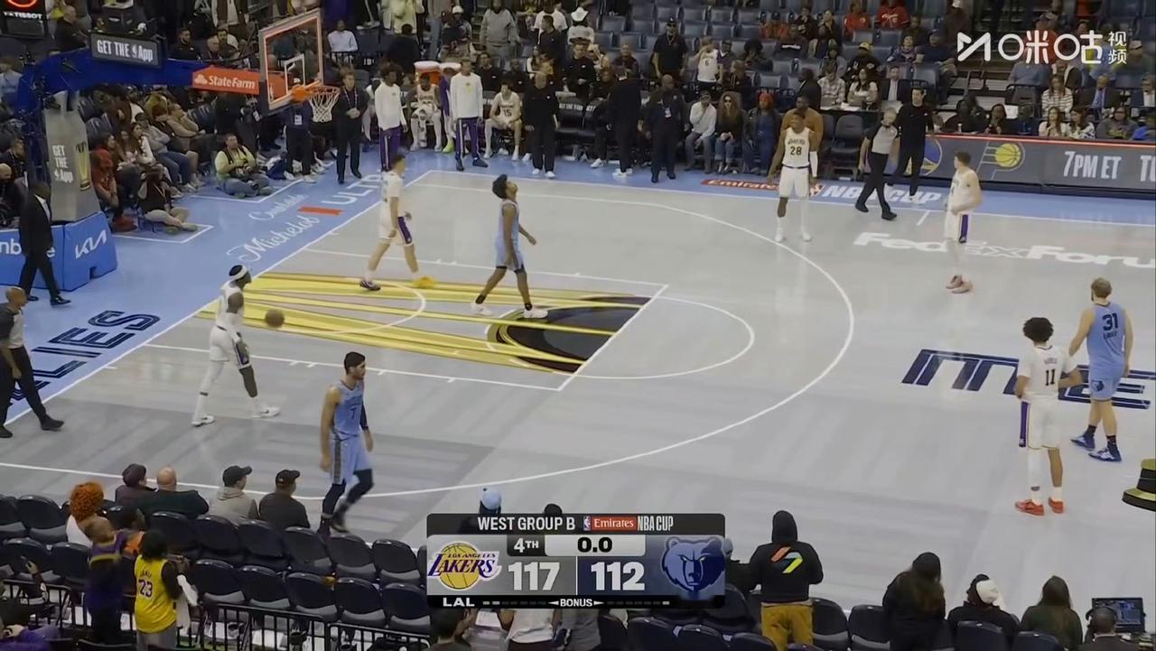 湖人三连胜后，突然记起湖人还有一个詹姆斯！没有他的日子，湖人才更像一支冠军球队。