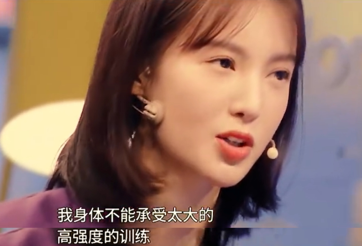 zzd 正文现在很多看到过金晨舞蹈表演的粉丝,都会感叹,不愧是专业的