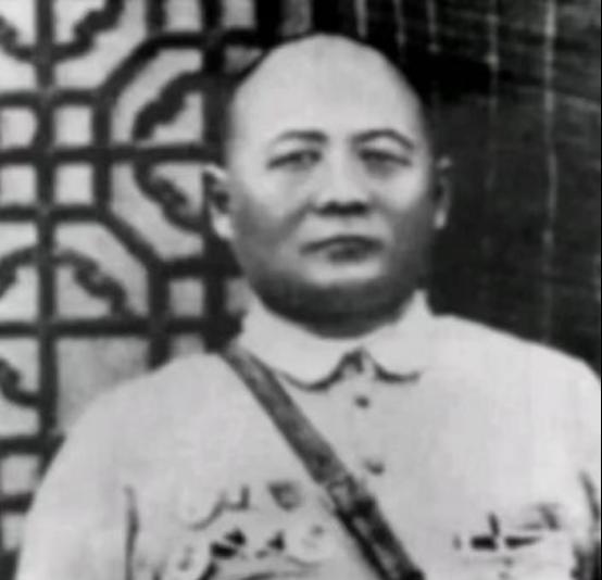 1934年，吉鸿昌遇难，妻子花了8万大洋赎回他的遗体，然而不久后，妻子竟然疯了，