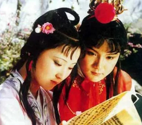 2007年，“林妹妹”陈晓旭因病去世。家人给“宝哥哥”欧阳奋强打电话来参加葬礼，