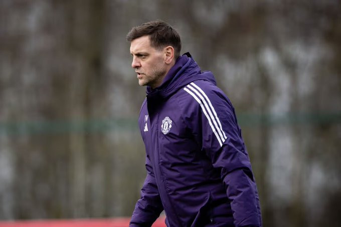 PeterHall卡里克现在和其他候选人一样，很有可能获得这份正式工作。卡里克