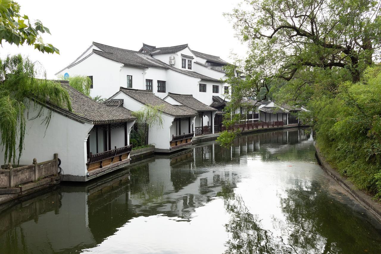 今年春天最想实现的心愿今年春天，我最想实现的心愿就是去一趟江南古镇。想象一下，