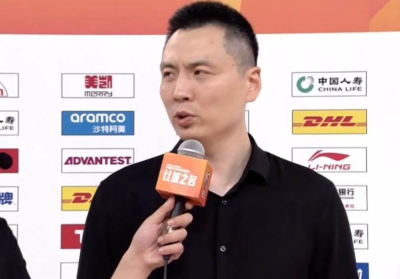 上海男篮绝杀广厦大比分2-0领先系列赛的赛后采访，主教练卢伟说道：“我们伤了两个