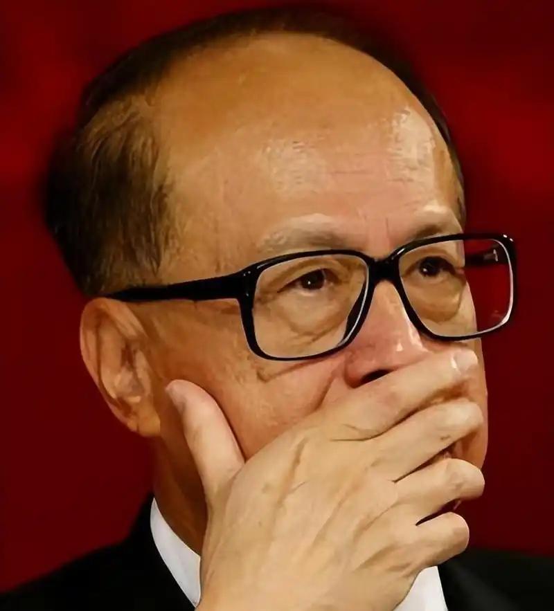 又在传李嘉诚的消息，媒体反映很快，说长实集团内部人士说，这不是真的。长实这个