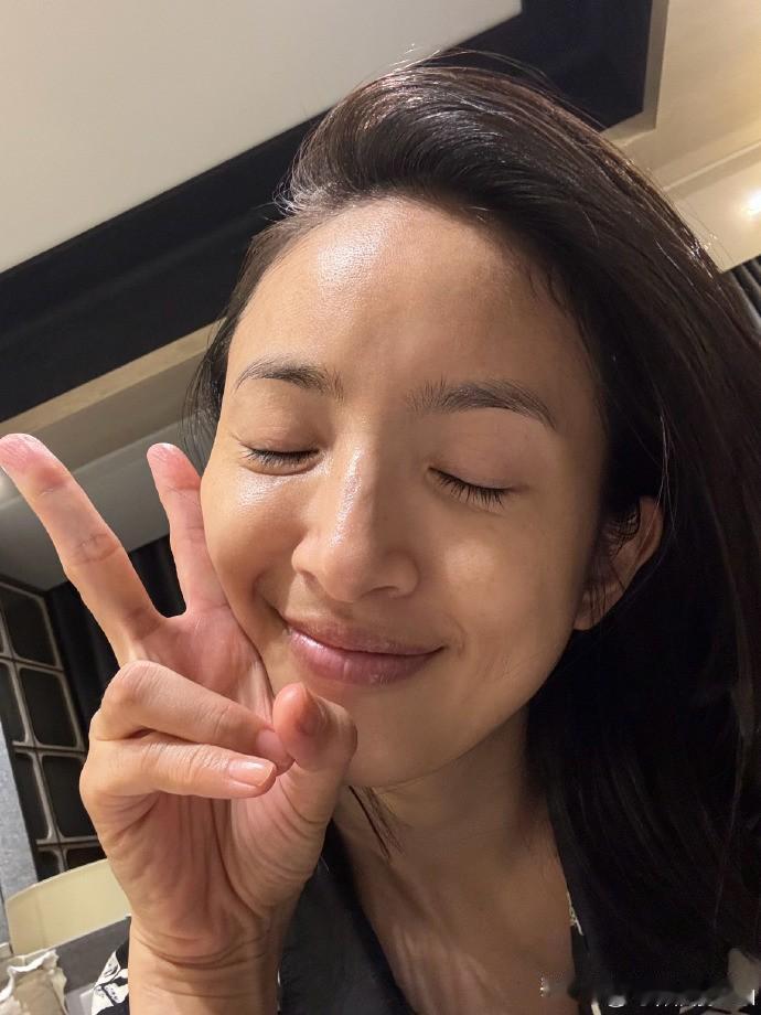 不得不说，台湾明星在真实性这块，一直都远胜过内娱明星。尤其是女明星，她们好像