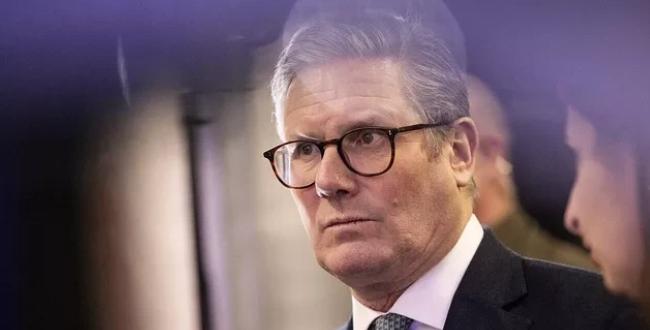 英国站起来了？英国首相斯塔默表示，格陵兰岛的未来应当是格陵兰自己和丹麦商量着来，