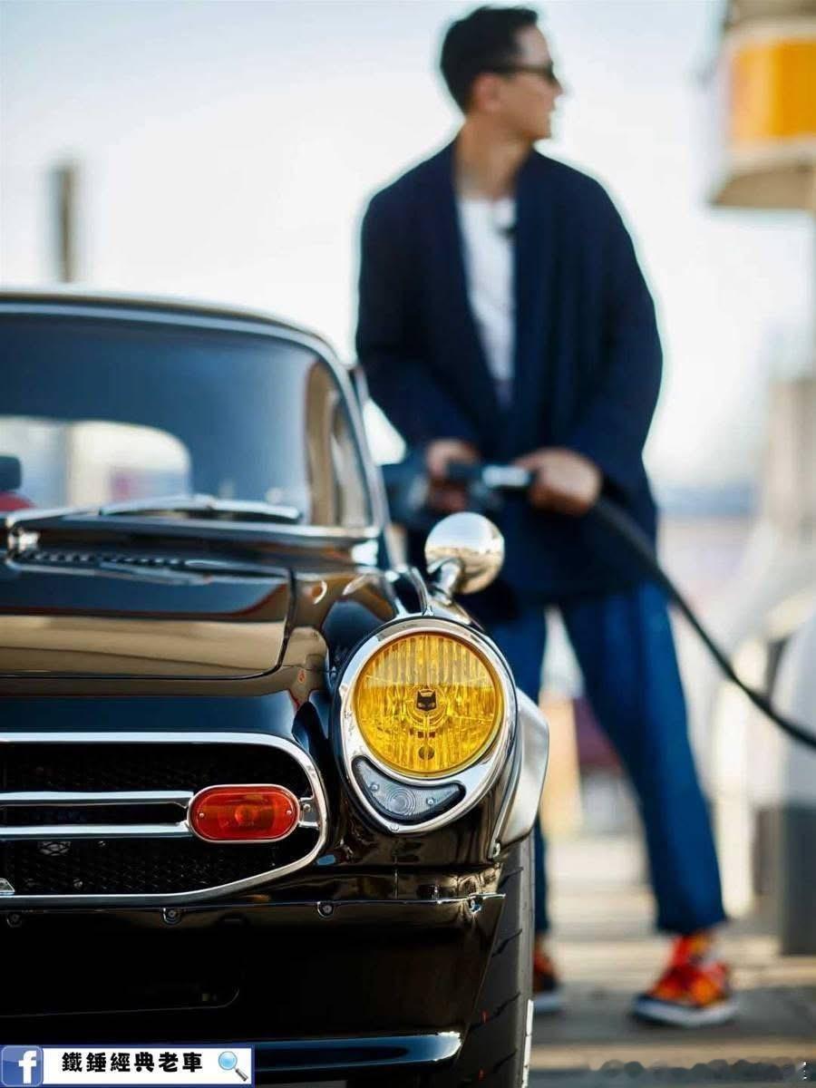 吴彦祖：我喜欢有品位的老车，就像S800一样这辆满满复古风的本田S800，出厂于