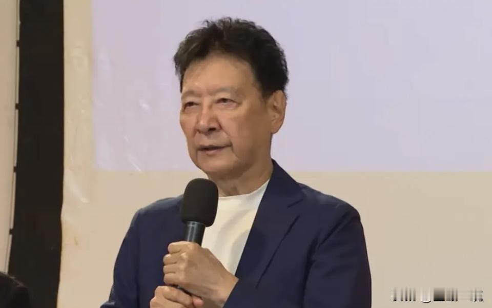 赵少康开记者会怒撕AI网军了！直接放案例视频，说国民党主席选举被有组织地操弄，这