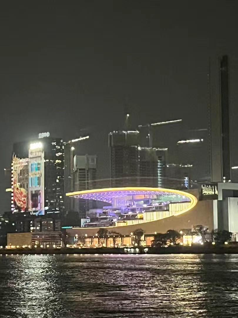 重磅消息✨广州首座M1重奢万象城！白鹅潭万象城正在调试灯光，射灯璀璨氛围感直接拉